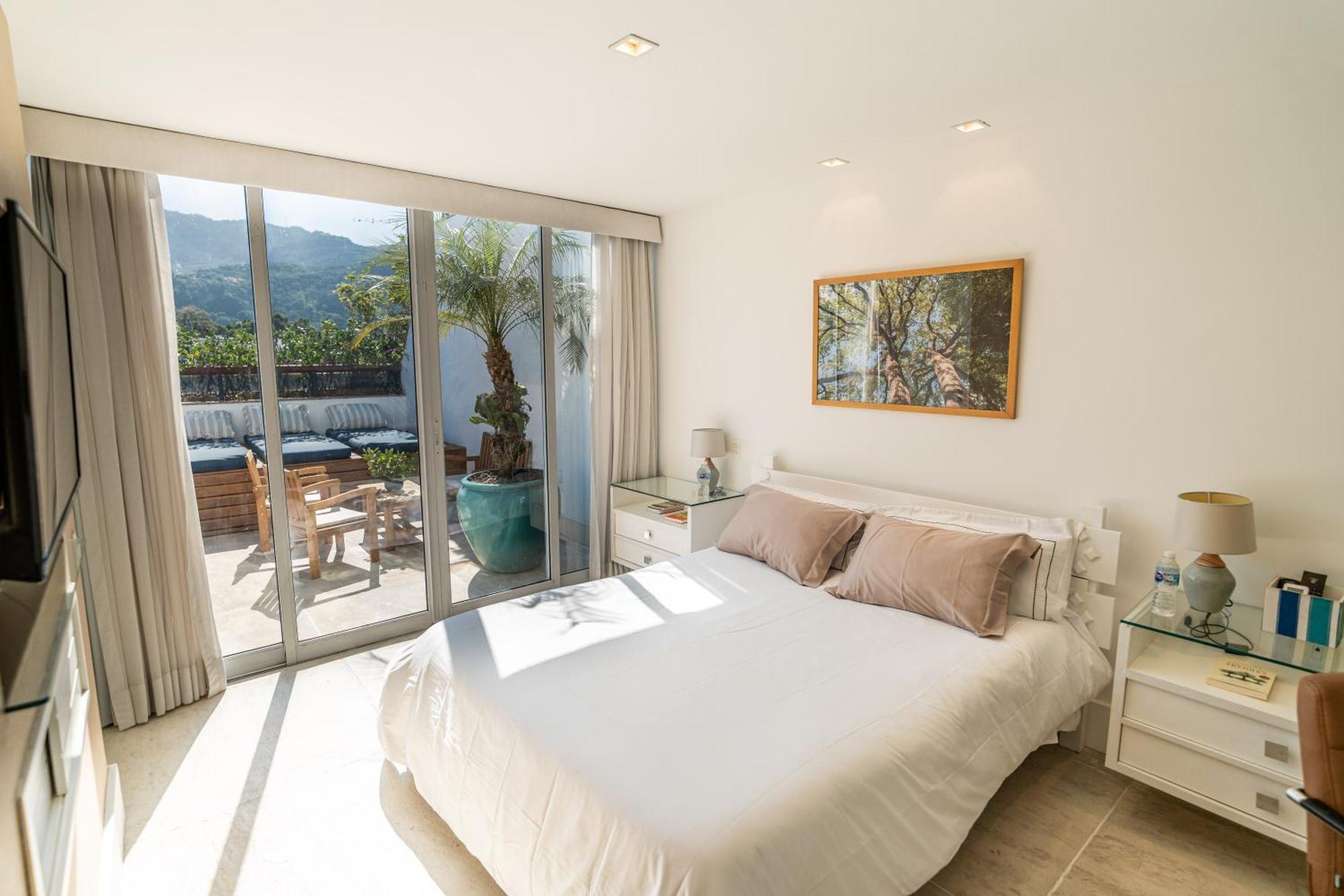 Unbelievable Ph, Leblon! Amazing View And Privacy! * Rio de Janeiro
